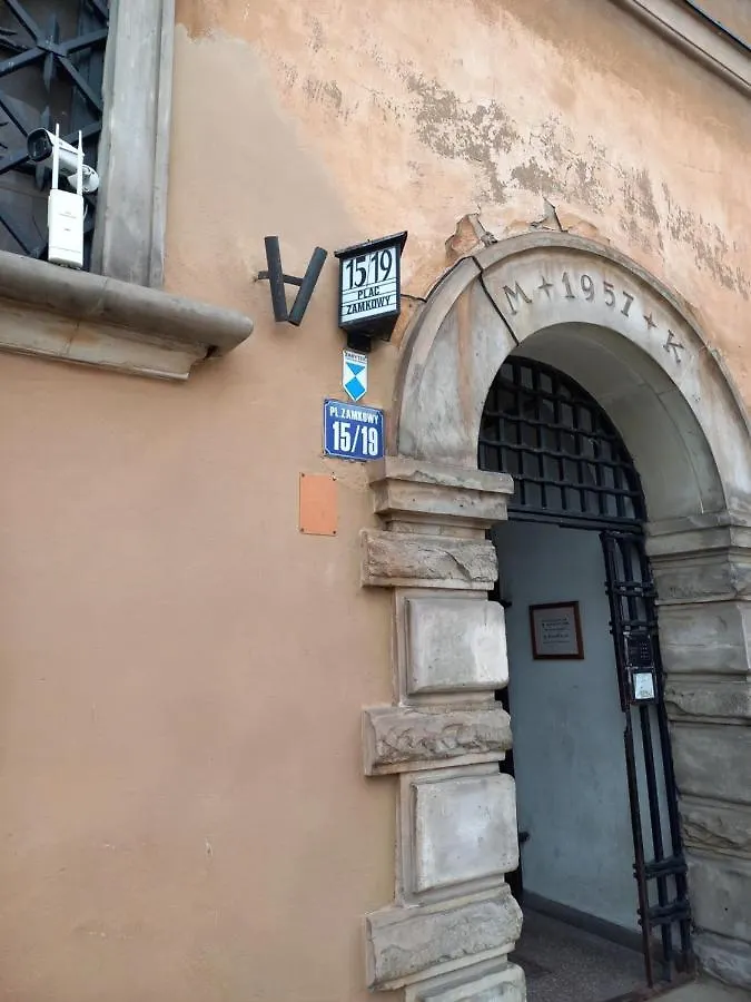 Apartamenty-Mi Plac Zamkowy Warschau 0*,  Polen